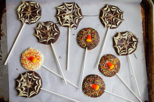 Super fun and super easy Halloween chocolate suckers! You can make them out of left over candy. | My Name Is Snickerdoodle