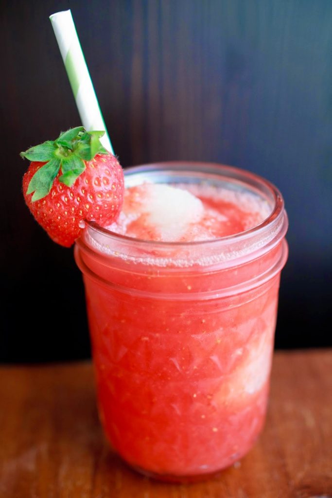 Iced Strawberry Lemonade | My Name Is Snickerdoodle