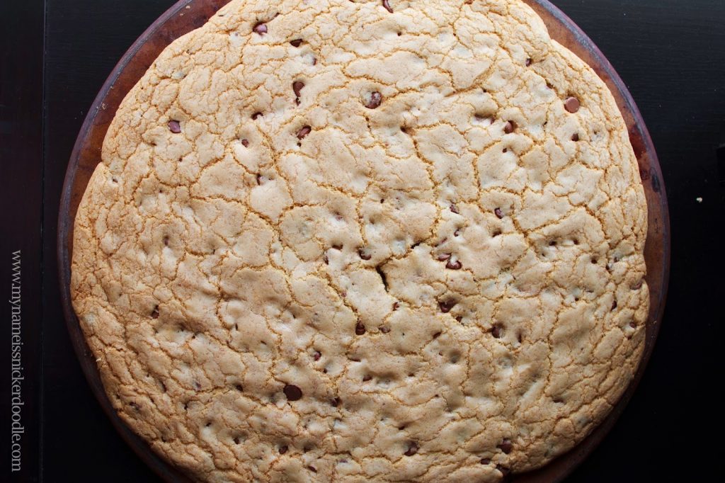 Here's a giant chocolate chip cookie that you can easily make at home!  |  My Name Is Snickerdoodle