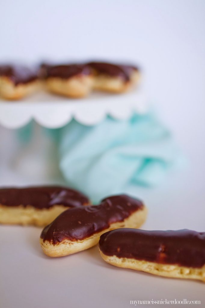 A super easy recipe for Mini Chocolate Eclairs with a Vanilla Cream Filling  |  My Name Is Snickerdoodle