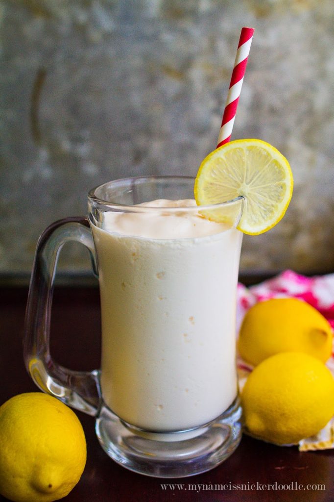 This Frosted Lemonade only has two ingredients and tastes like the one at Chick-fil-a! | My Name Is Snickerdoodle