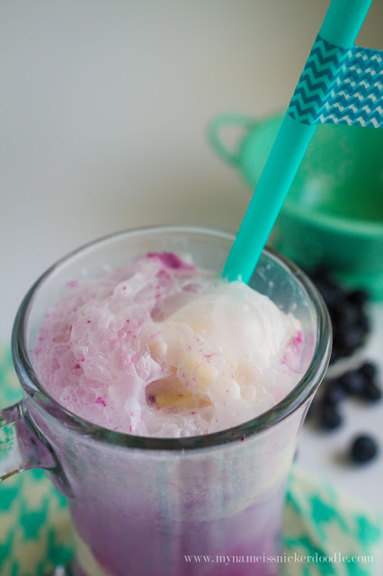 These Blueberry Floats are made with homemade Blueberry Soda using all natural ingredients! A completely refreshing and yummy recipe! | mynameissnickerdoodle.com