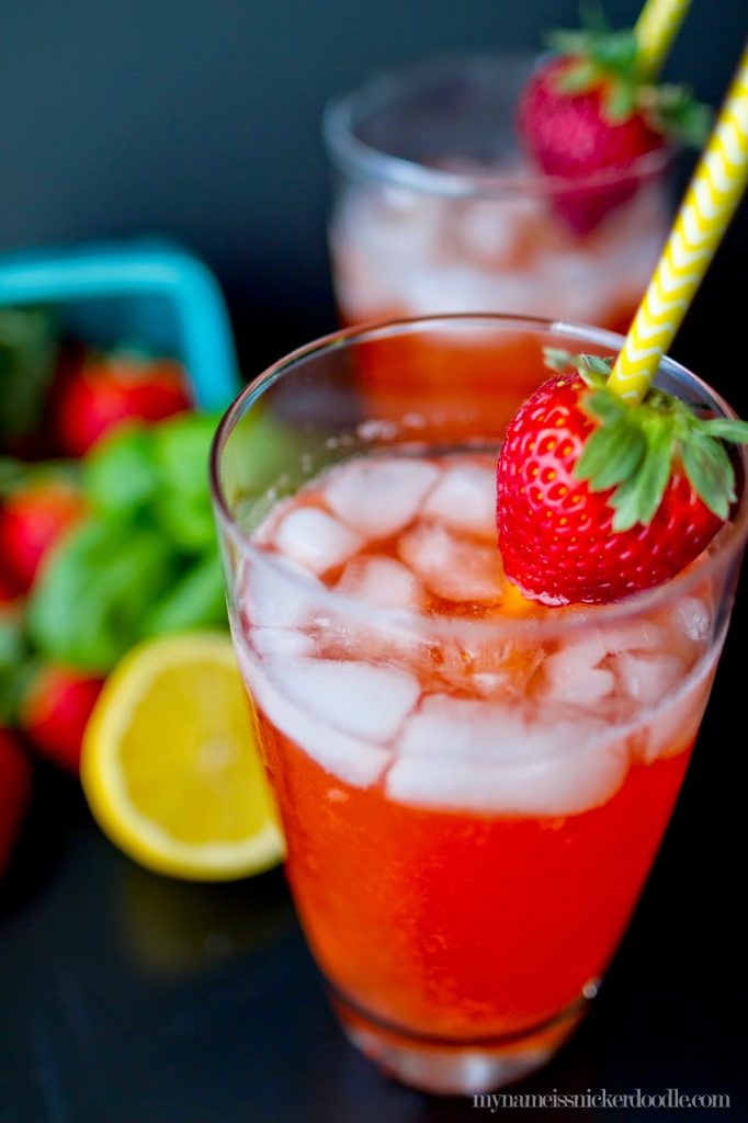 This is the perfect sweet drink for spring and summer. Strawberry Basil Lemonade recipe is super easy and so quenching! | My Name Is Snickerdoodle