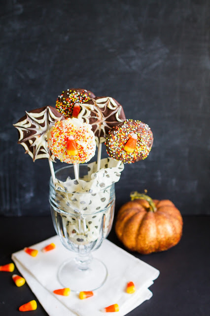 Super fun and super easy Halloween chocolate suckers! You can make them out of left over candy. | My Name Is Snickerdoodle