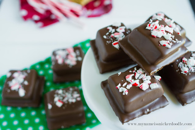 The perfect no bake holiday treat! Peppermint Smores are easy to make and are super yummy! | mynameissnickerdoodle.com