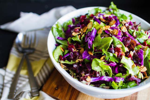 Such a perfect looking salad! What a great side for any dinner! | mynameissnickerdoodle.com