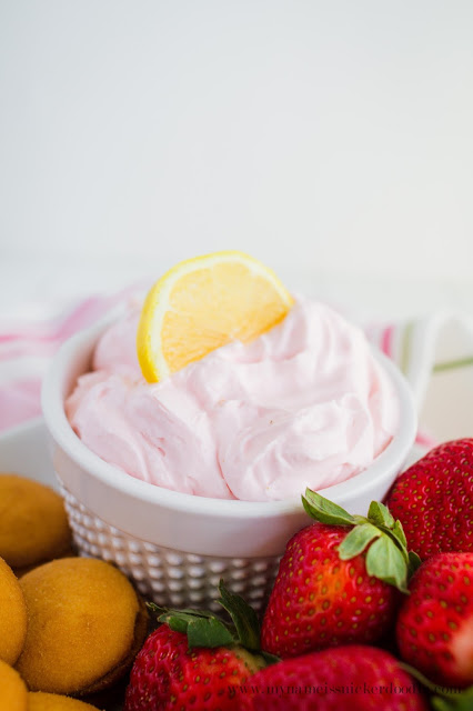 This yummy Strawberry Lemonade Dip recipe only has two ingredients and is delicious! It's perfect for picnic, an after school snack and baby/bridal showers! | mynameissnickerdoodle.com