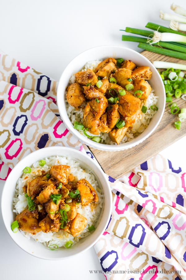 Chicken Teriyaki Bowls made in 20 minutes that everyone will love! The perfect recipe for those quick dinner nights! | mynameissnickerdoodle.com 