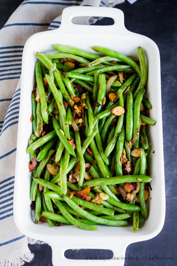 Here is a perfect side dish for chicken, beef or pork. These Almond Bacon Green Beans are super delish and easy to make! | mynameissnickerdoodle.com