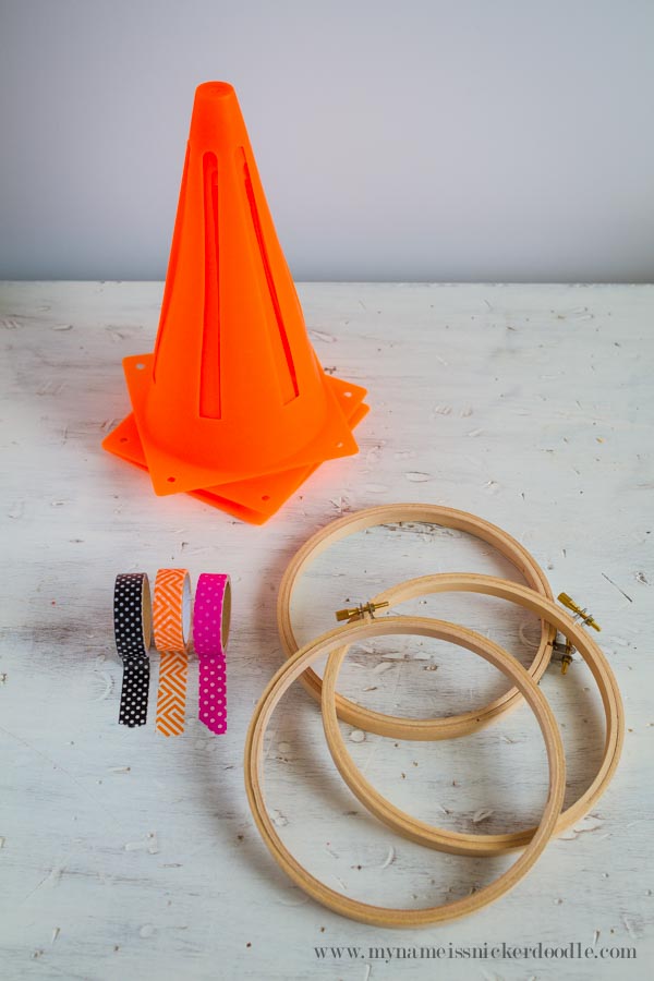 Good old fashioned Ring Toss! Here is an easy tutorial for making your own game! Perfect for some great family fun! | mynameissnickerdoodle.com