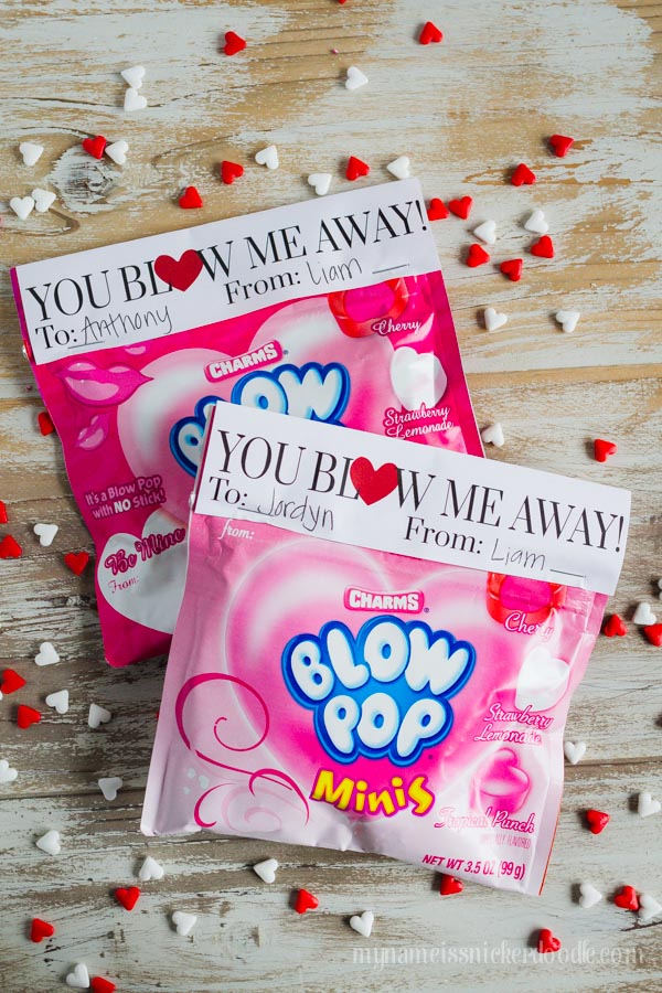 A cute and easy free printable for Valentine's Day. Works great with Blow Pop Minis or with Big Chew Bubble Gum. | mynameissnickerdoodle.com