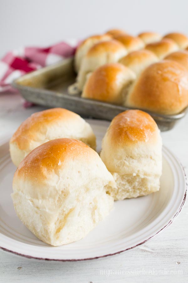 Nothing better than fresh out of the oven homemade rolls! Make them this weekend and slather them in butter! | mynameissnickerdoodle.com