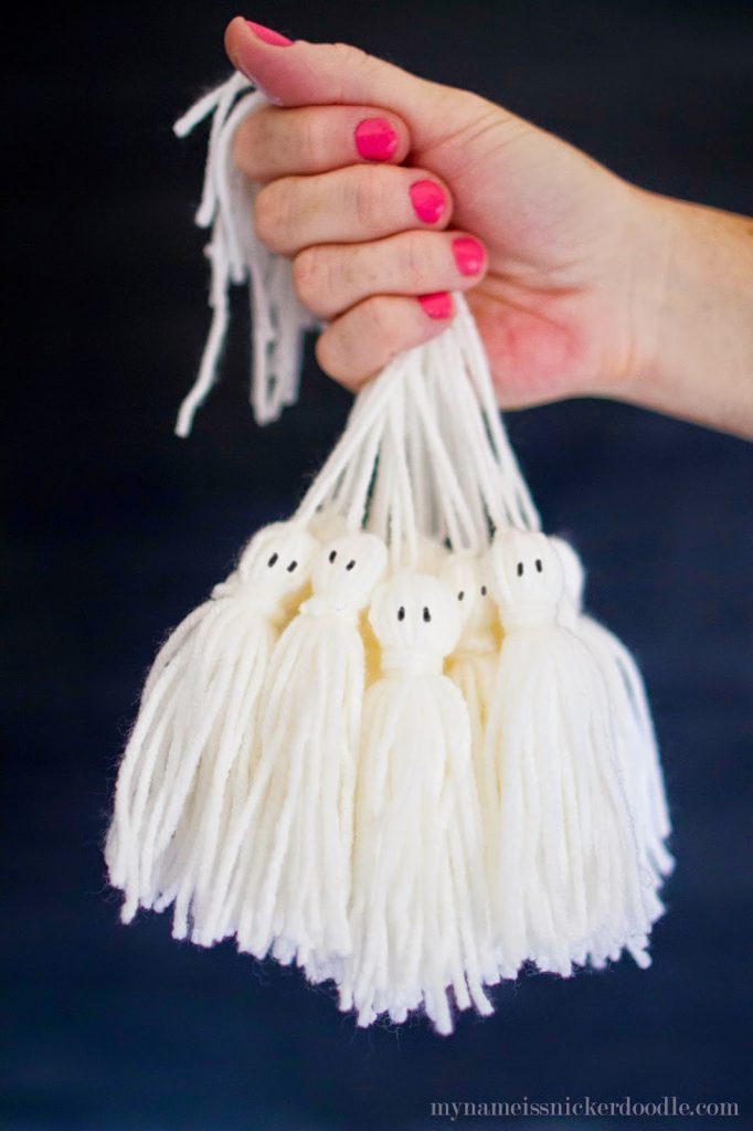 Yarn tassel ghost KEY RINGS - This crafty family