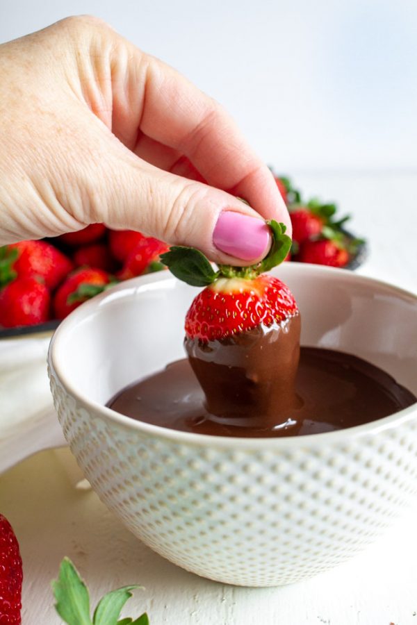 Chocolate Dipped Strawberries - My Name Is Snickerdoodle